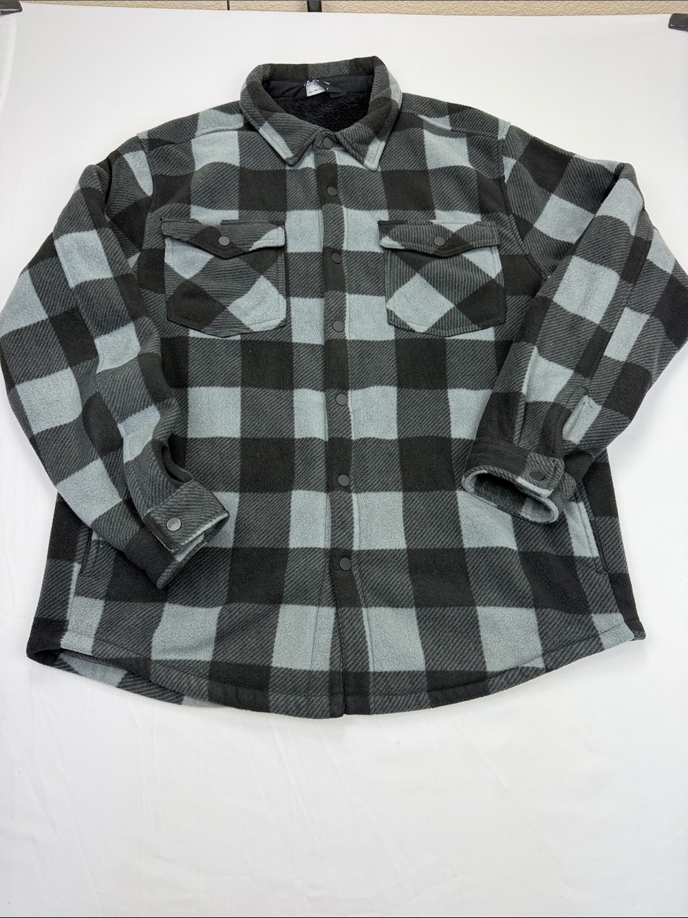 Men's Black & Gray Plaid Fleece Shirt Jacket